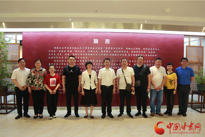 “南韵北势·丝路画语”敦煌石粉彩绘技艺作品艺术交流展走进广西来宾